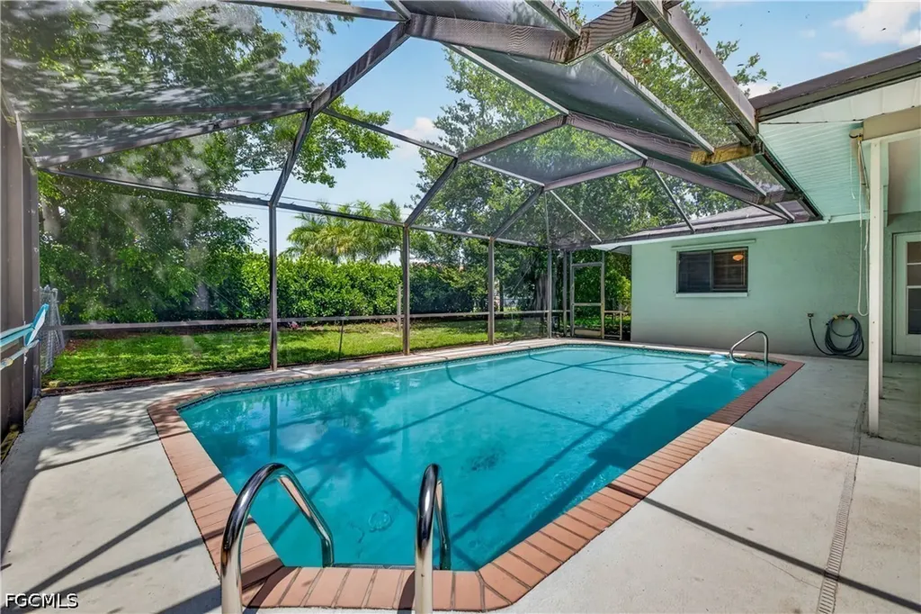 1634 Country Club Boulevard Cape Coral FL 33990