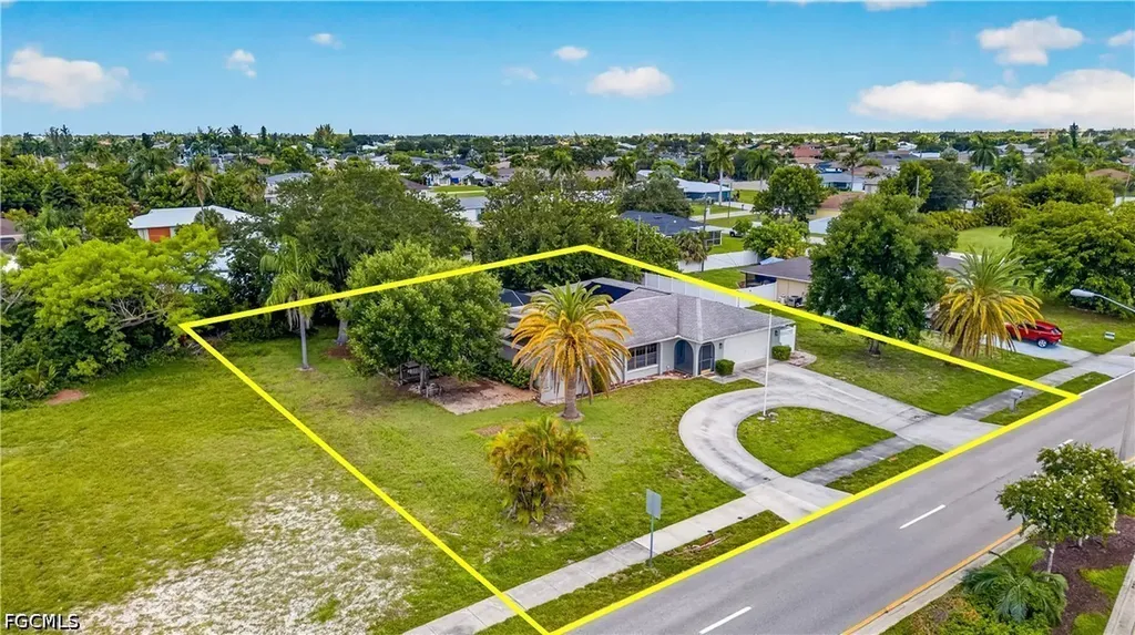 1634 Country Club Boulevard Cape Coral FL 33990