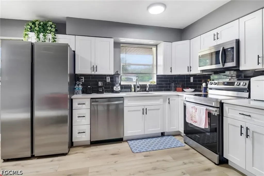 870 109th Avenue N Naples FL 34108
