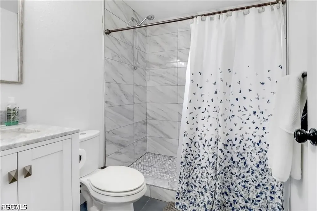 870 109th Avenue N Naples FL 34108