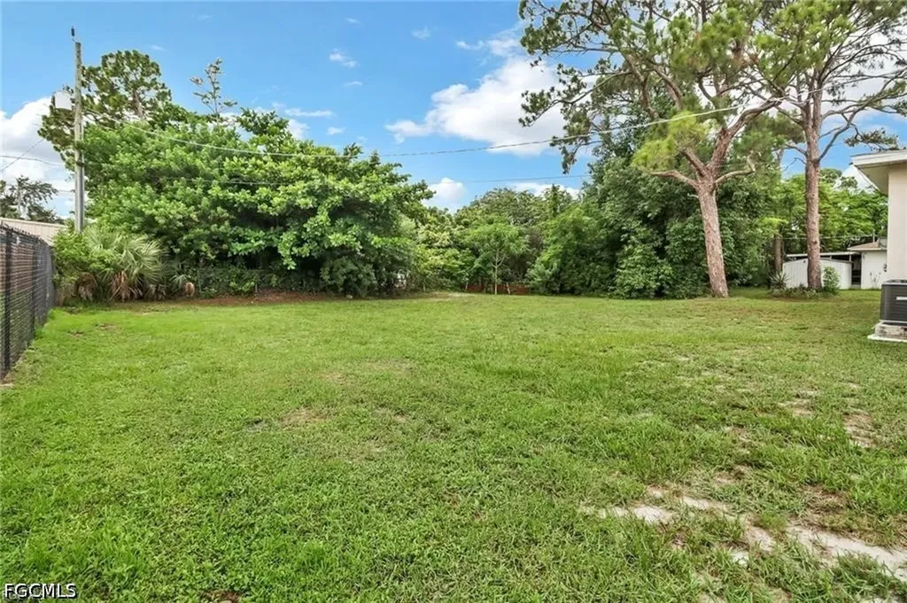 870 109th Avenue N Naples FL 34108