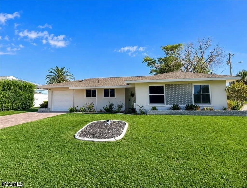 217 SE 40th Street Cape Coral FL 33904