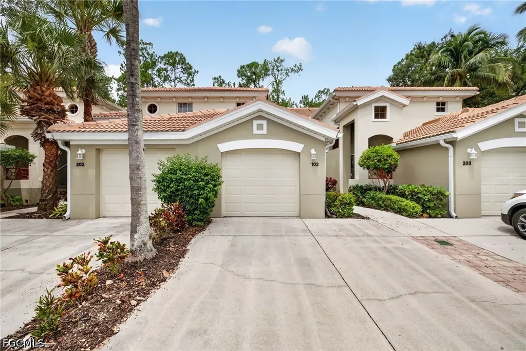 1672 Tarpon Bay Drive S Naples FL 34119