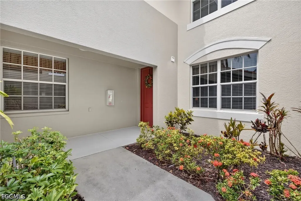 1672 Tarpon Bay Drive S Naples FL 34119
