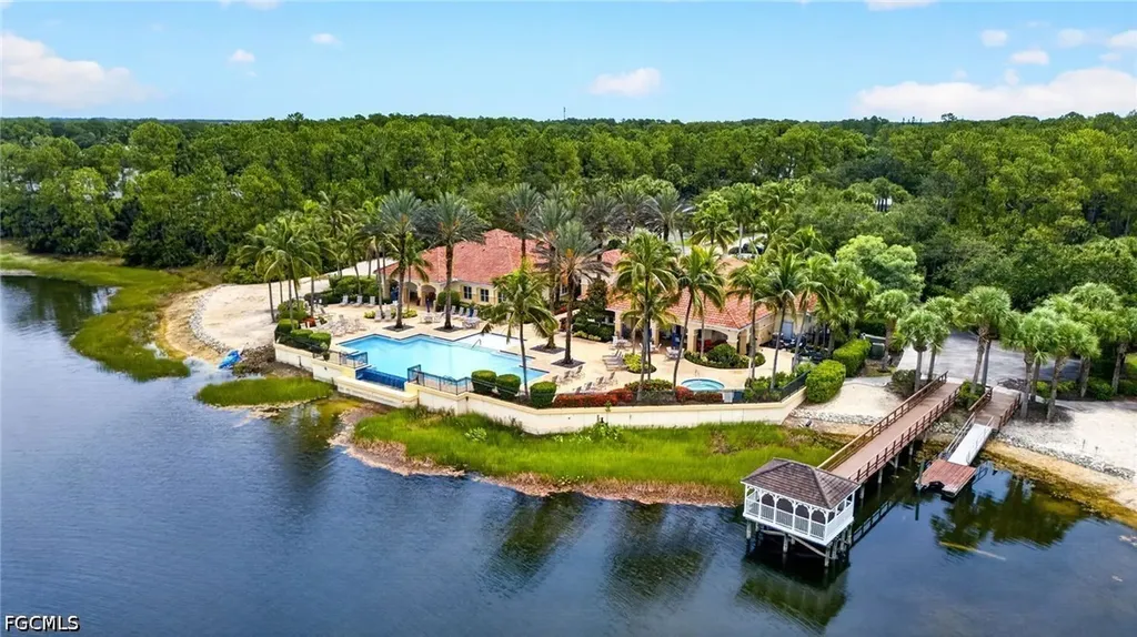 1672 Tarpon Bay Drive S Naples FL 34119