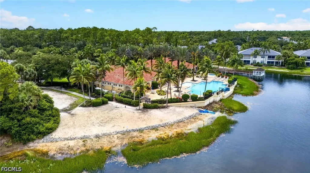 1672 Tarpon Bay Drive S Naples FL 34119