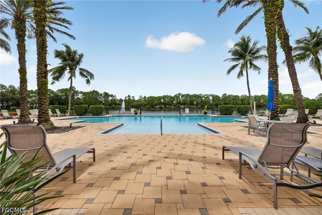 1672 Tarpon Bay Drive S Naples FL 34119