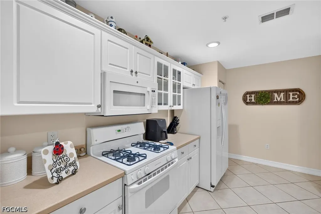 1672 Tarpon Bay Drive S Naples FL 34119