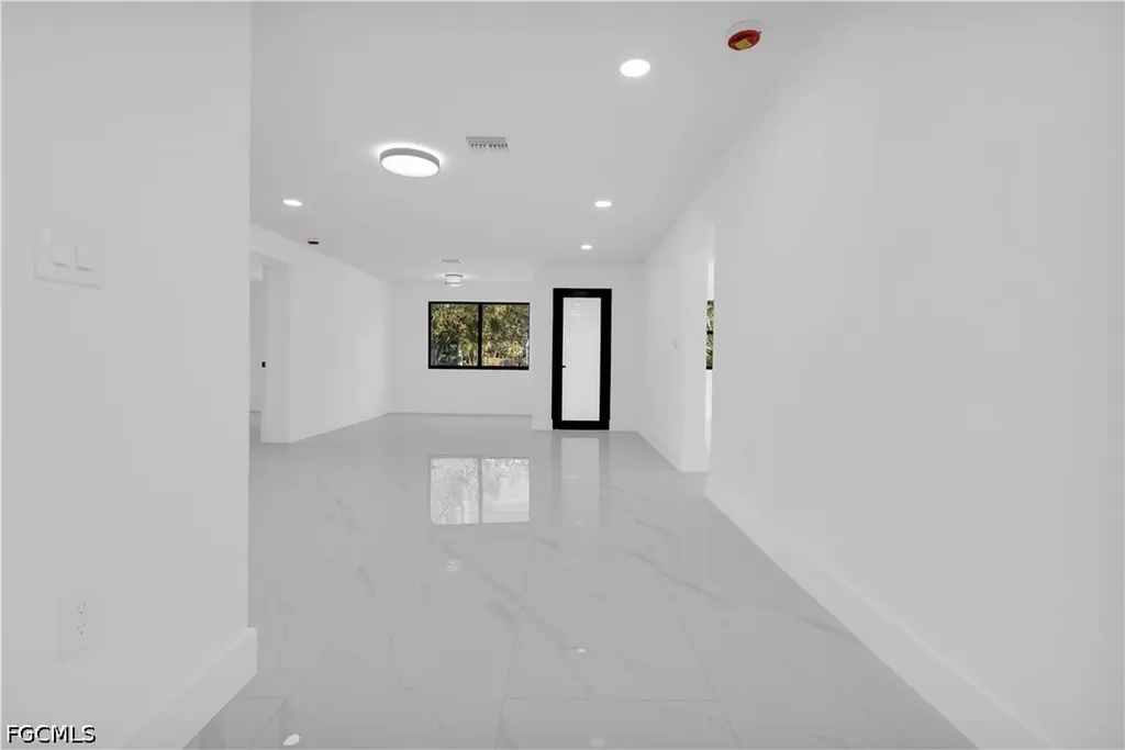 356 New York Drive Fort Myers FL 33905