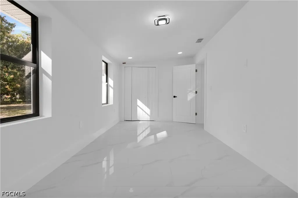 356 New York Drive Fort Myers FL 33905