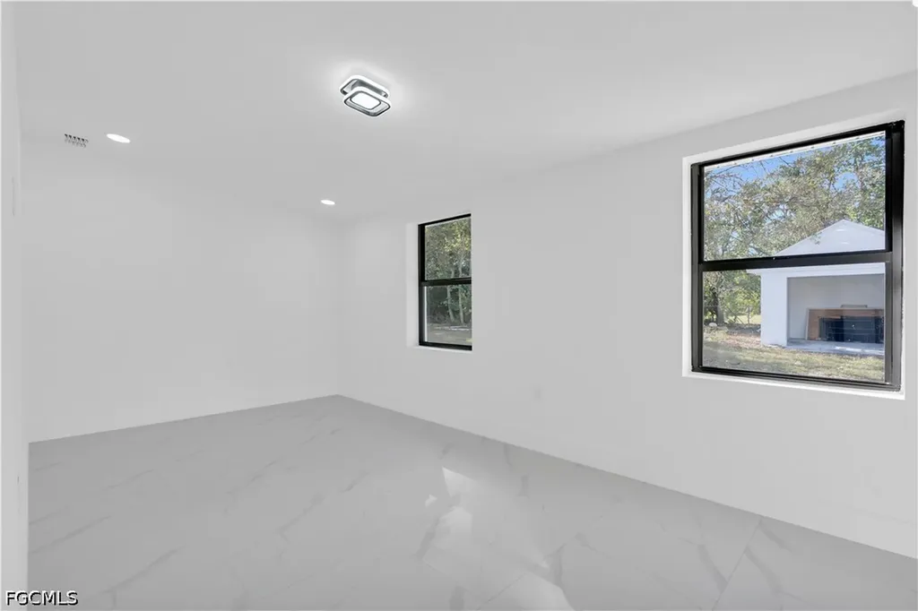 356 New York Drive Fort Myers FL 33905