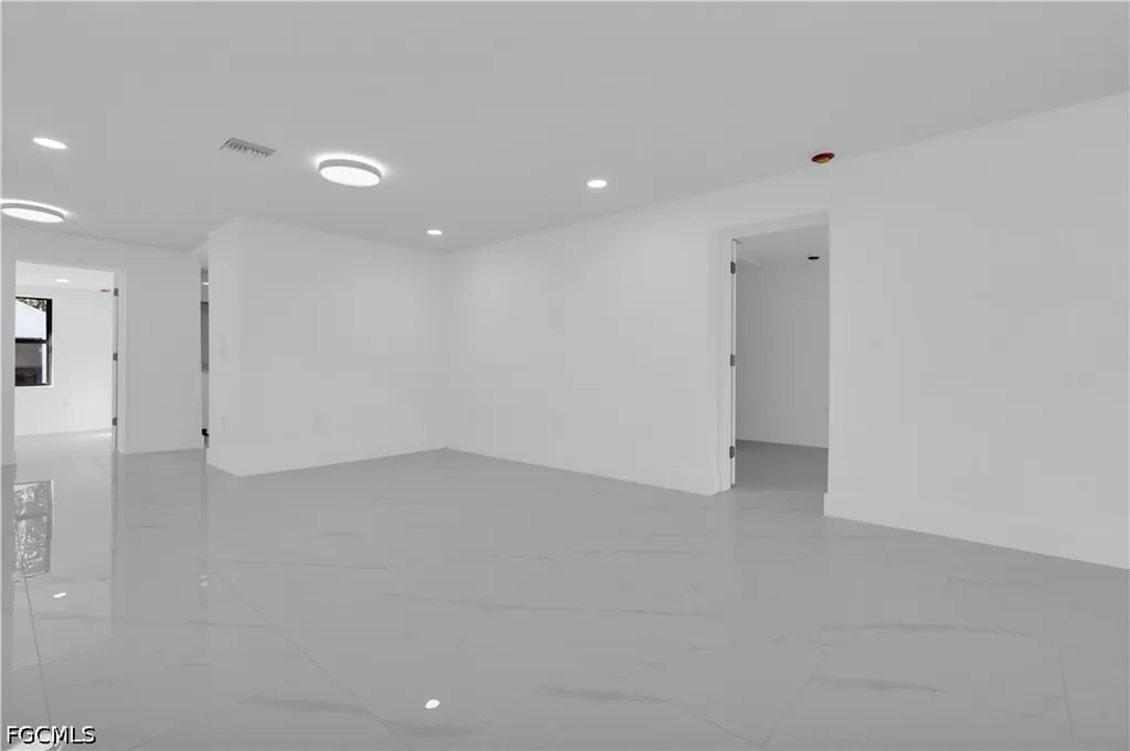 356 New York Drive Fort Myers FL 33905