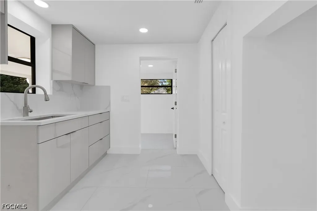 356 New York Drive Fort Myers FL 33905