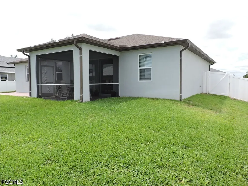 204 NW 11th Street Cape Coral FL 33993