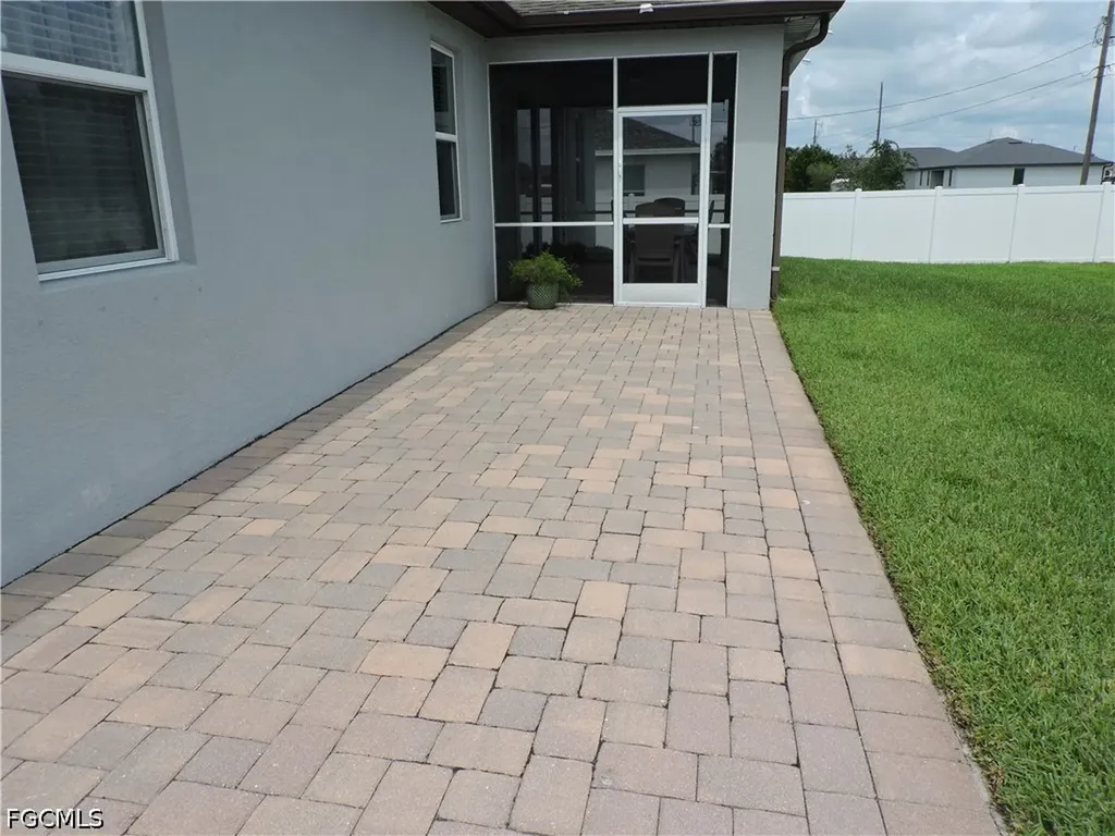 204 NW 11th Street Cape Coral FL 33993