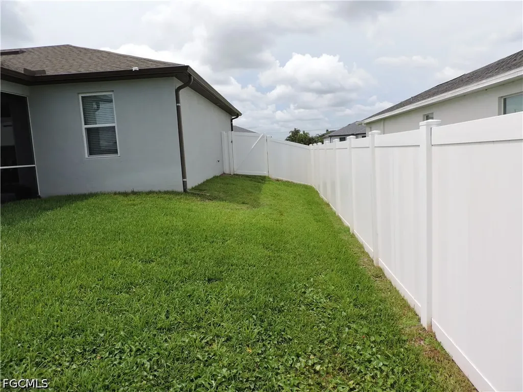 204 NW 11th Street Cape Coral FL 33993
