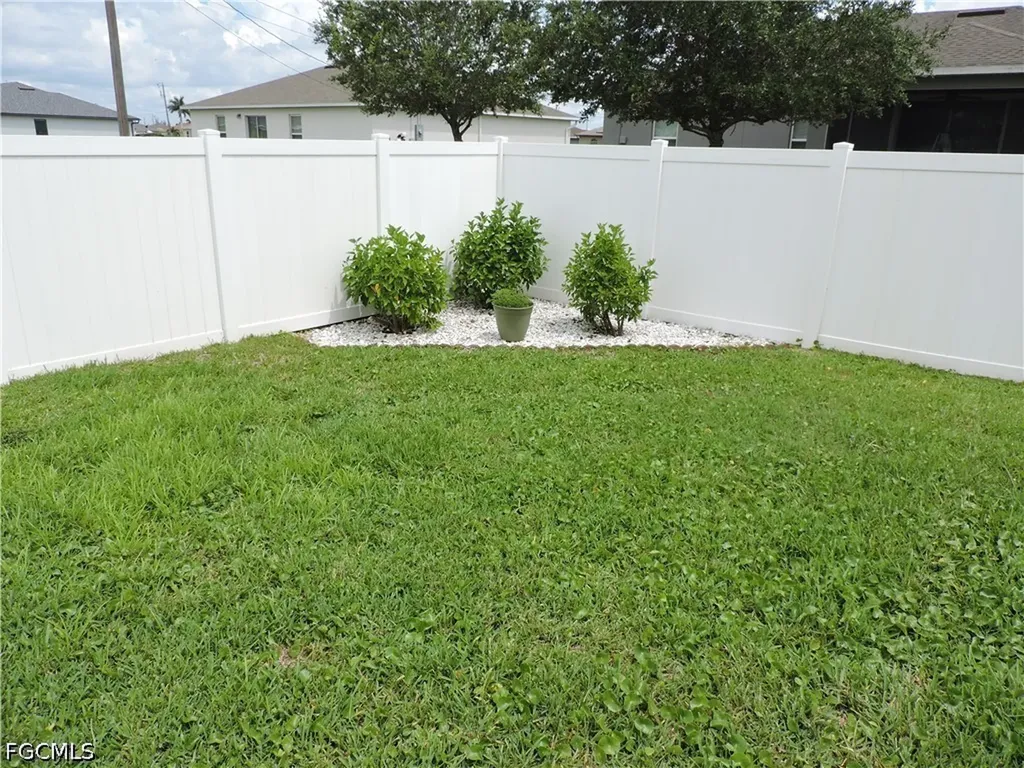 204 NW 11th Street Cape Coral FL 33993