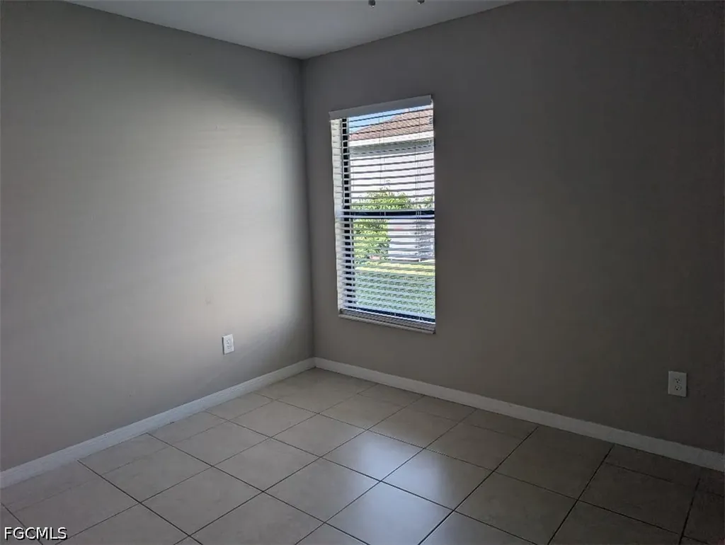 1935 NE 6th Street Cape Coral FL 33909