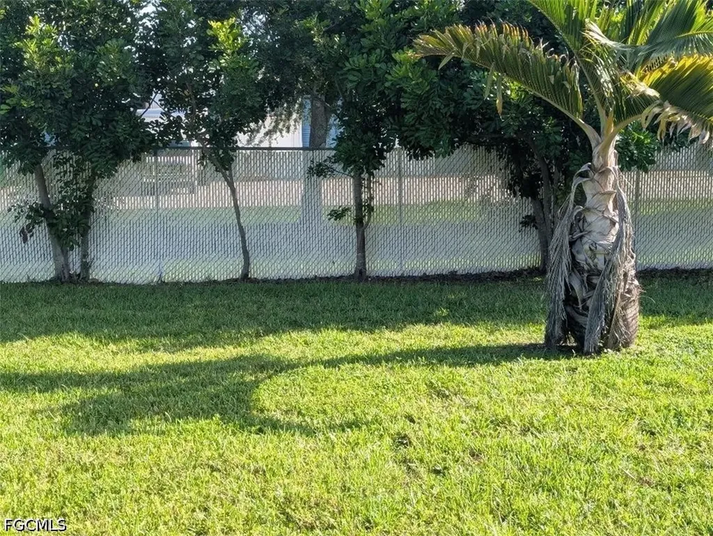 1935 NE 6th Street Cape Coral FL 33909