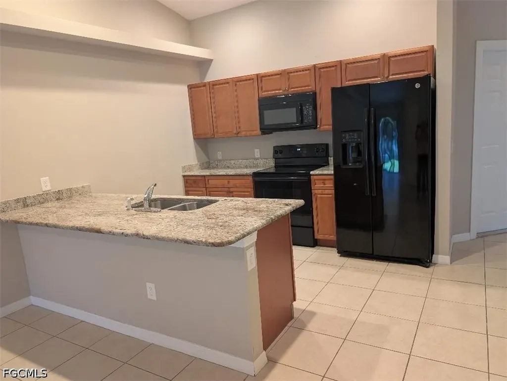 1935 NE 6th Street Cape Coral FL 33909