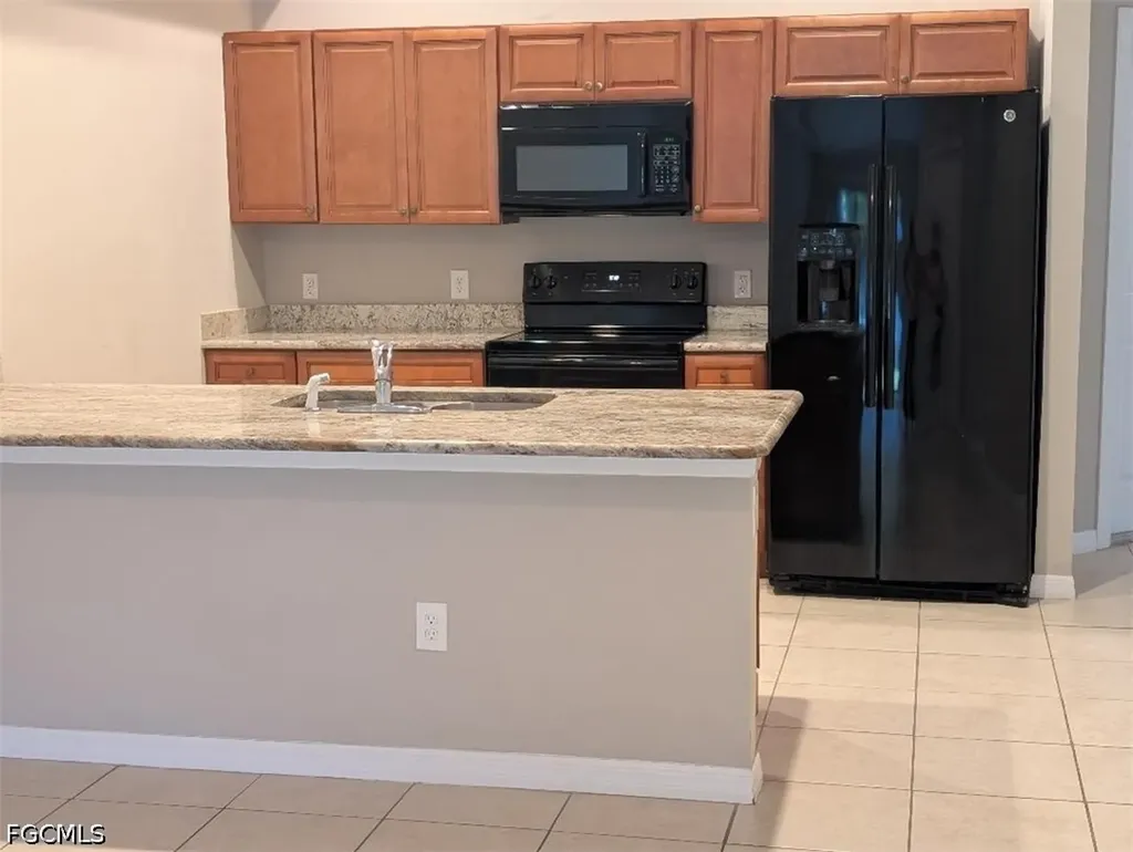 1935 NE 6th Street Cape Coral FL 33909