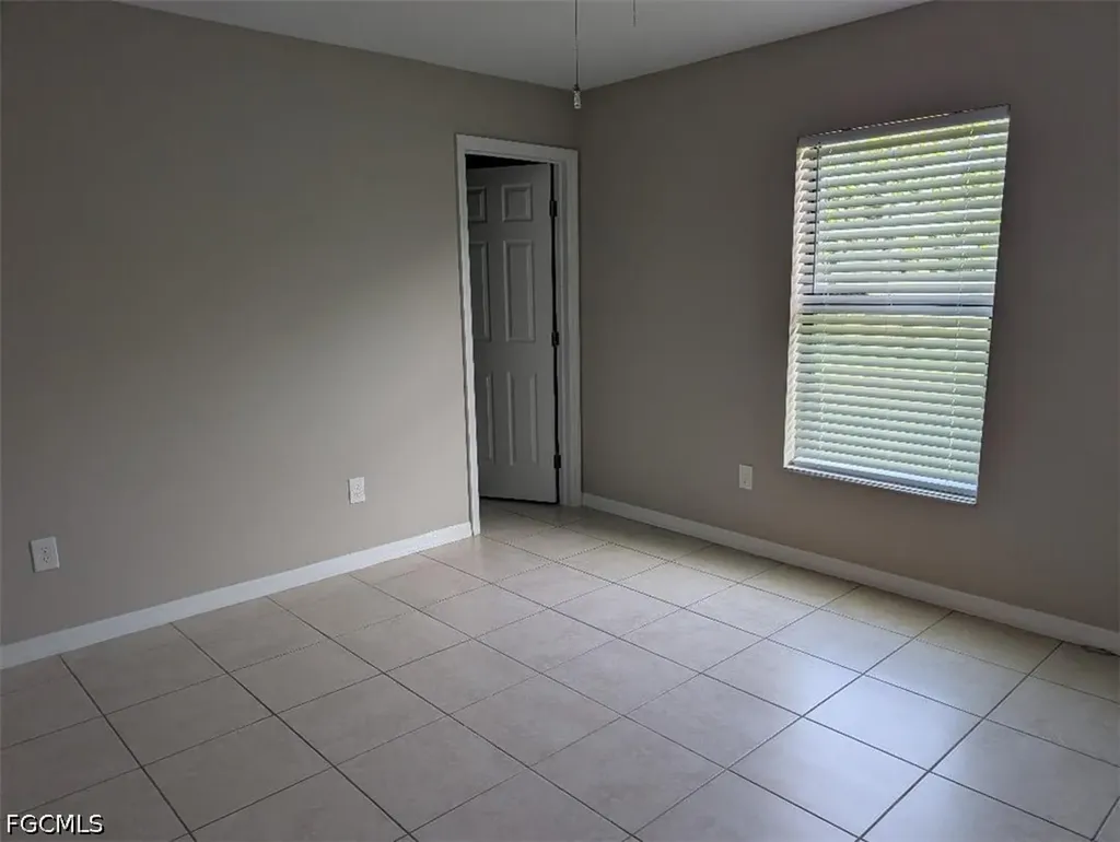 1935 NE 6th Street Cape Coral FL 33909