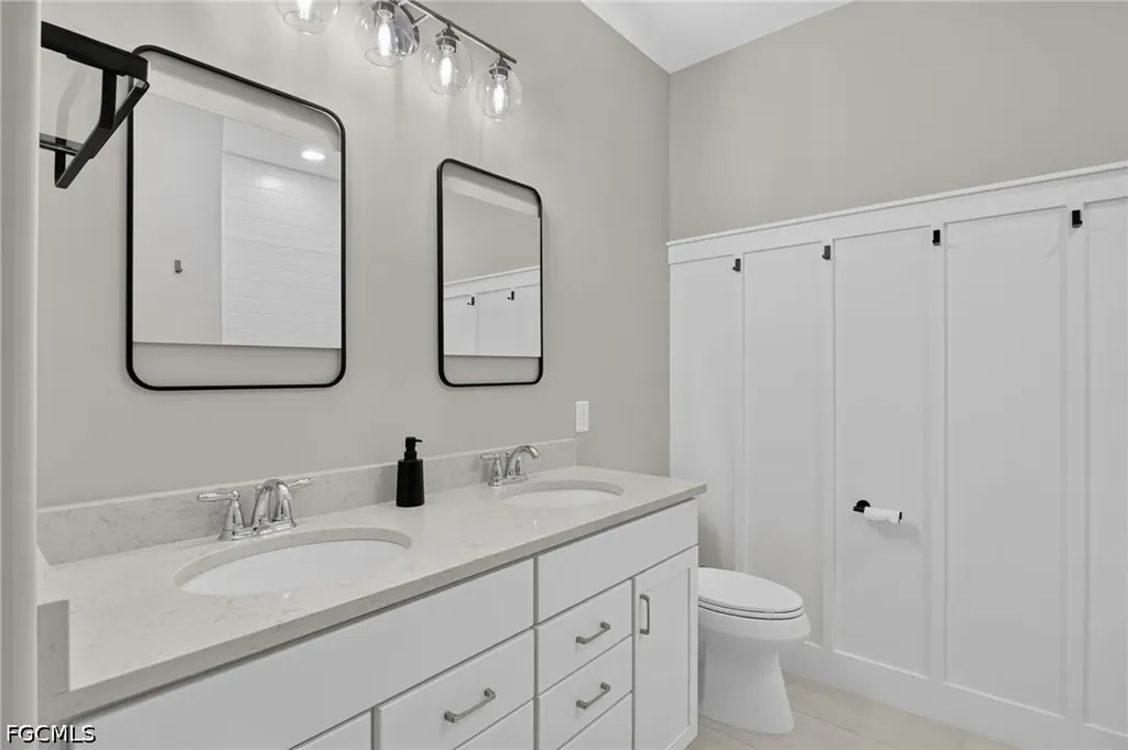 17624 Kinzie Lane Estero FL 33928
