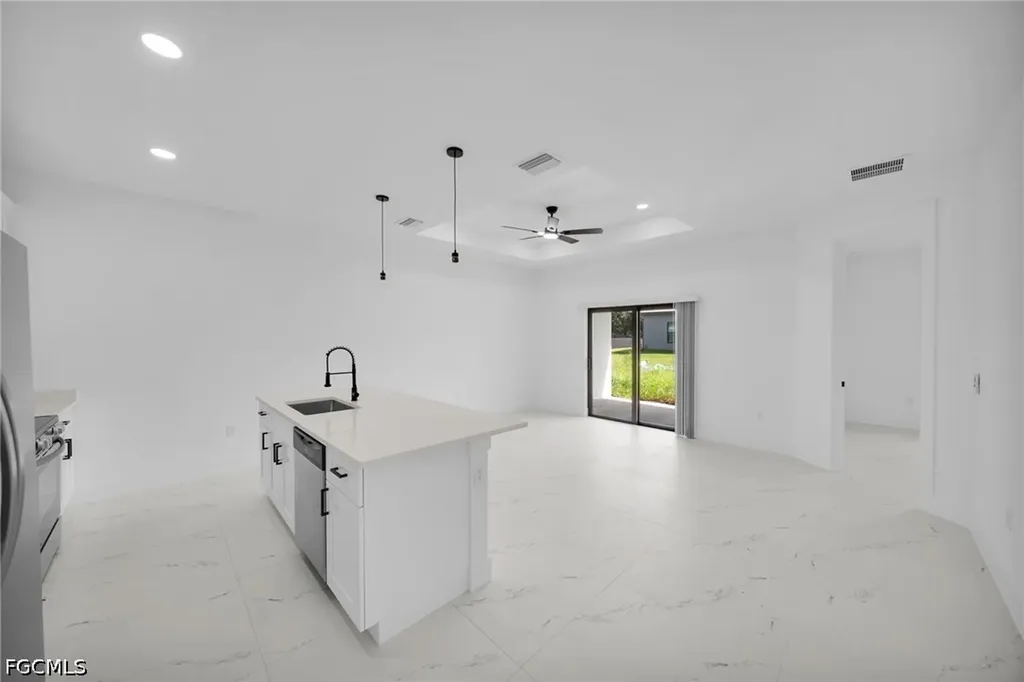 4746 27th Street SW Lehigh Acres FL 33973