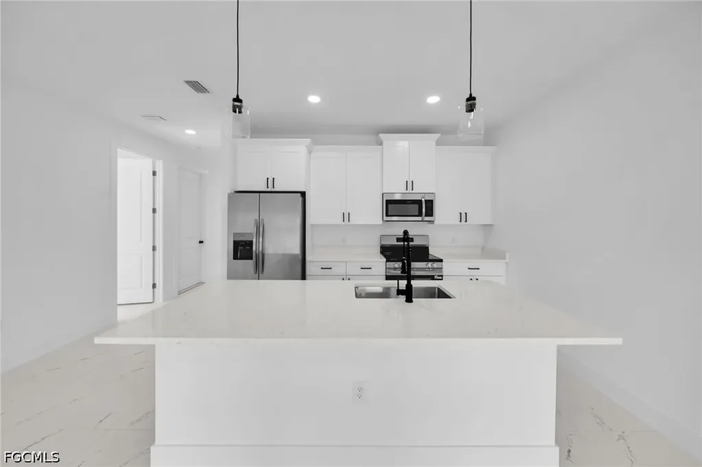 4746 27th Street SW Lehigh Acres FL 33973