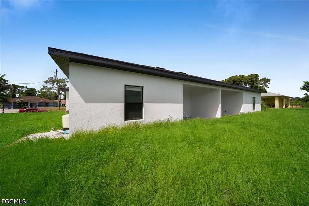 4744 27th Street SW Lehigh Acres FL 33973