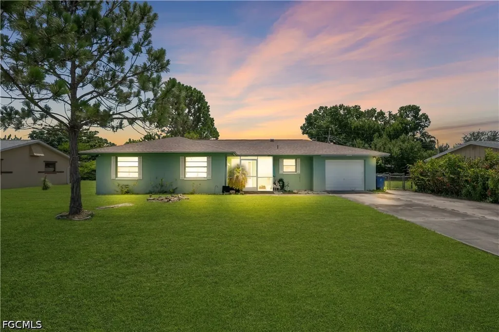 2202 Parkview Drive Fort Myers FL 33905