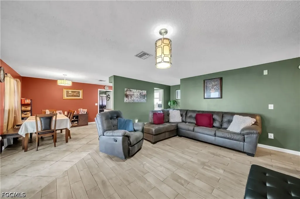 2202 Parkview Drive Fort Myers FL 33905