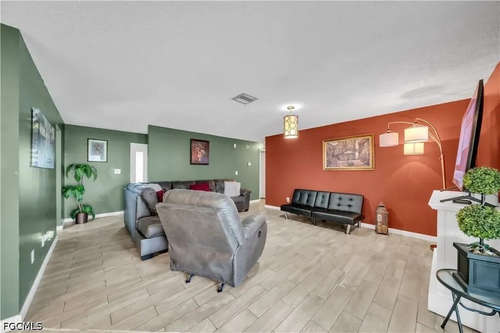 2202 Parkview Drive Fort Myers FL 33905