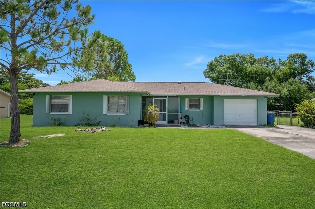 2202 Parkview Drive Fort Myers FL 33905