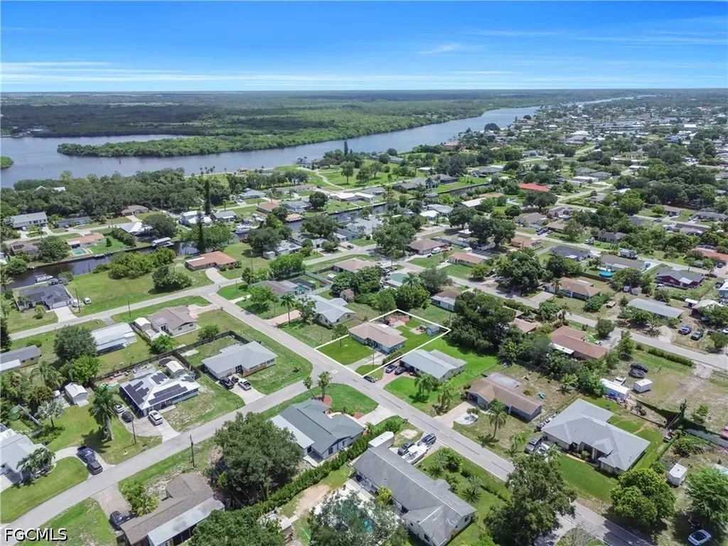 2202 Parkview Drive Fort Myers FL 33905
