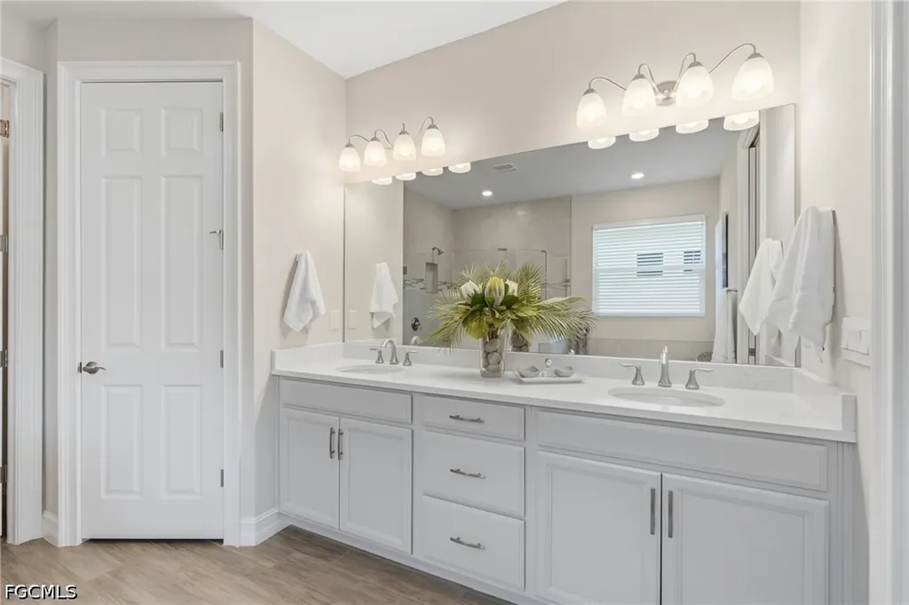 28033 Captiva Shell Loop Bonita Springs FL 34135