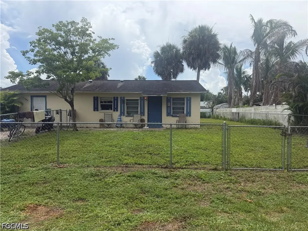 308 Vermont Way Lehigh Acres FL 33936