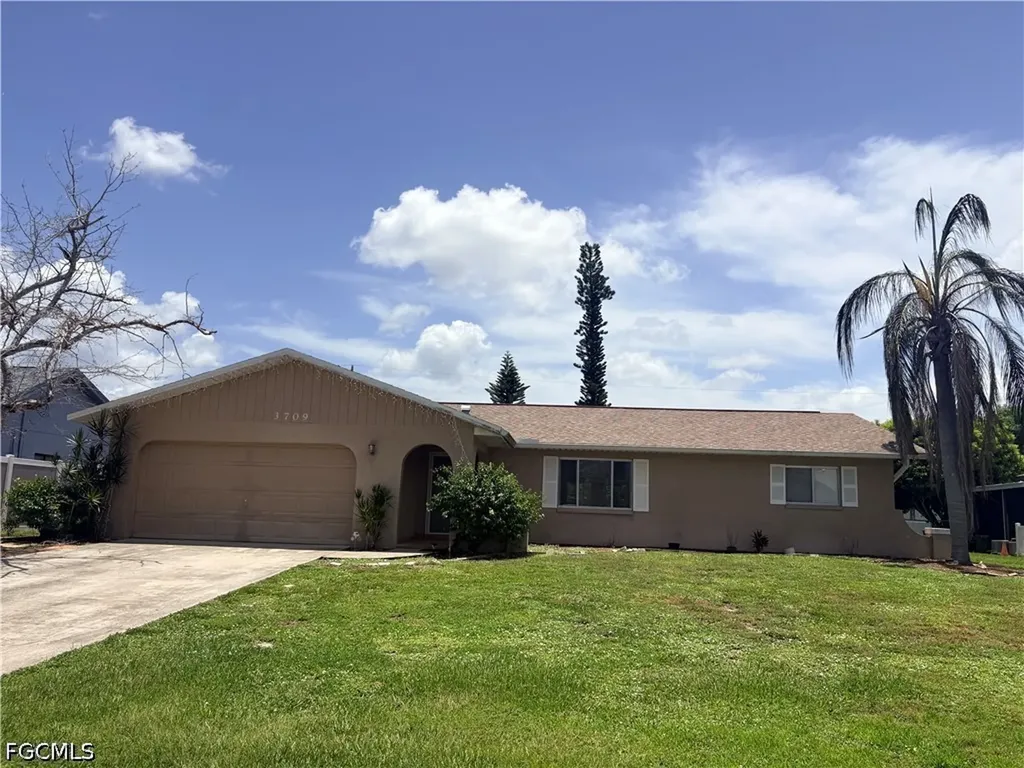 3709 SW 1st Place Cape Coral FL 33914