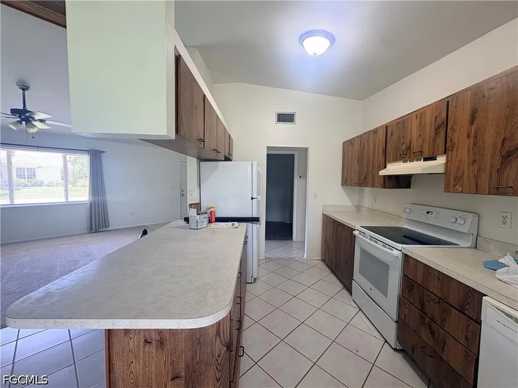3709 SW 1st Place Cape Coral FL 33914