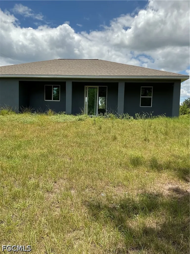 2919 52nd Street W Lehigh Acres FL 33971