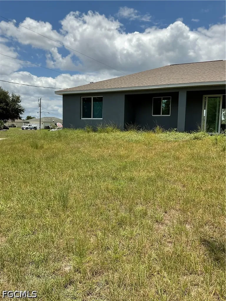 2919 52nd Street W Lehigh Acres FL 33971