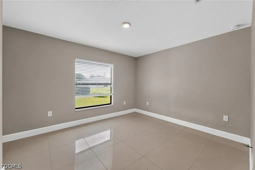 2712 15th Street SW Lehigh Acres FL 33976