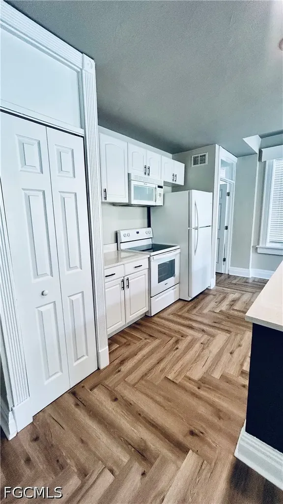 2310 First St Unit 203 Fort Myers FL 33901