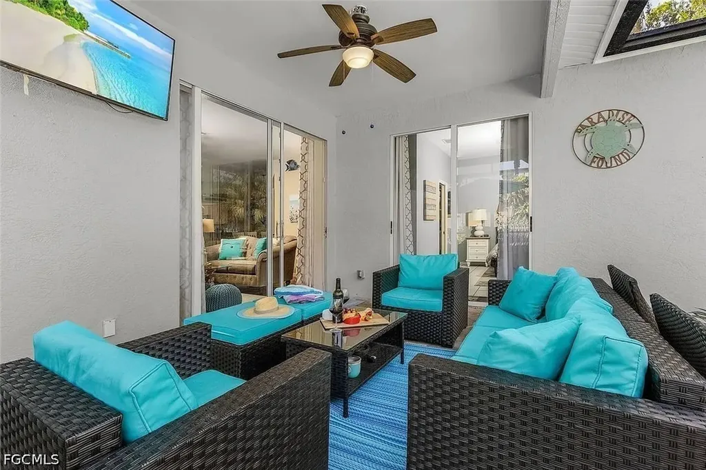 833 Mount Hood Court Naples FL 34104