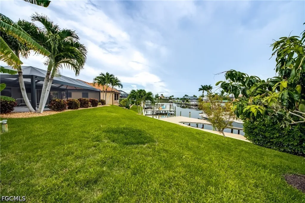 2028 SW 44th Terrace Cape Coral FL 33914
