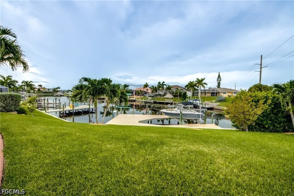 2028 SW 44th Terrace Cape Coral FL 33914