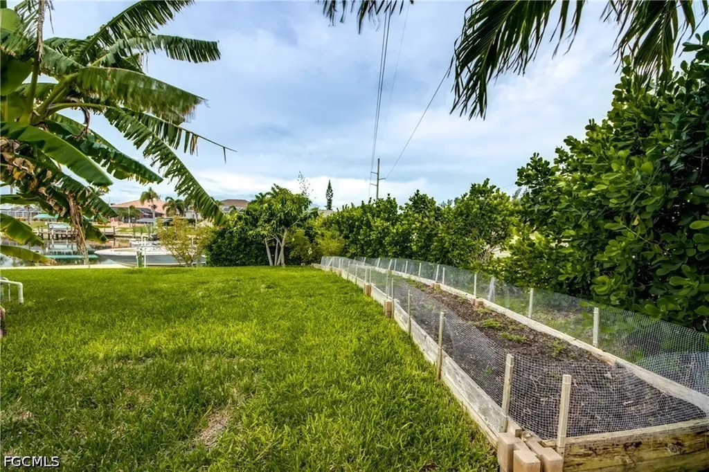 2028 SW 44th Terrace Cape Coral FL 33914