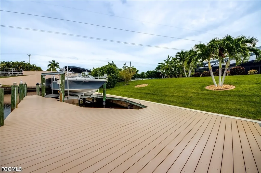 2028 SW 44th Terrace Cape Coral FL 33914