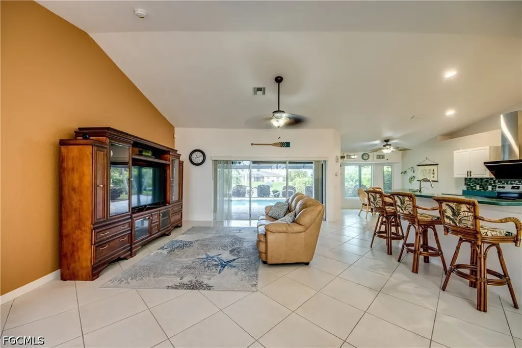 2028 SW 44th Terrace Cape Coral FL 33914