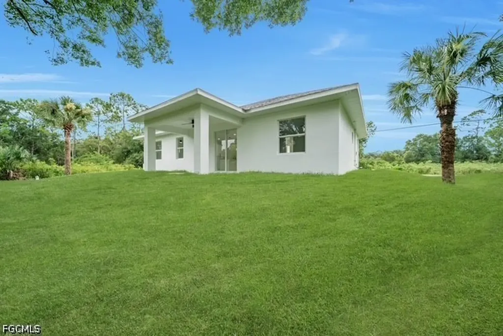 404 W 15th Street Lehigh Acres FL 33972